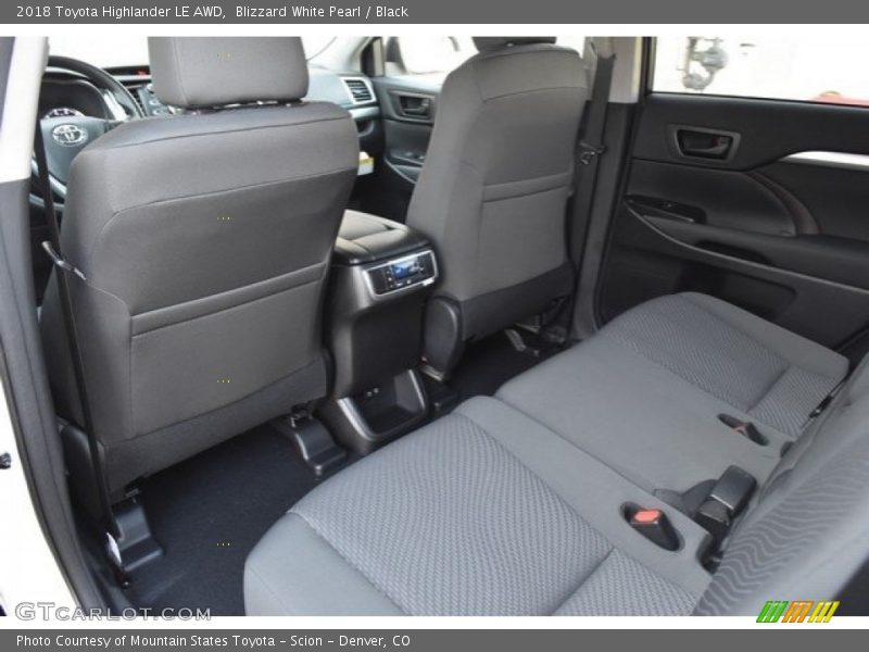 Blizzard White Pearl / Black 2018 Toyota Highlander LE AWD