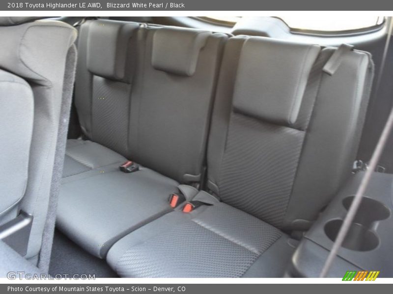 Blizzard White Pearl / Black 2018 Toyota Highlander LE AWD