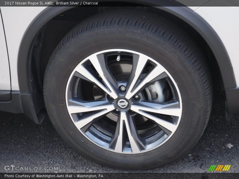 Brilliant Silver / Charcoal 2017 Nissan Rogue SL AWD