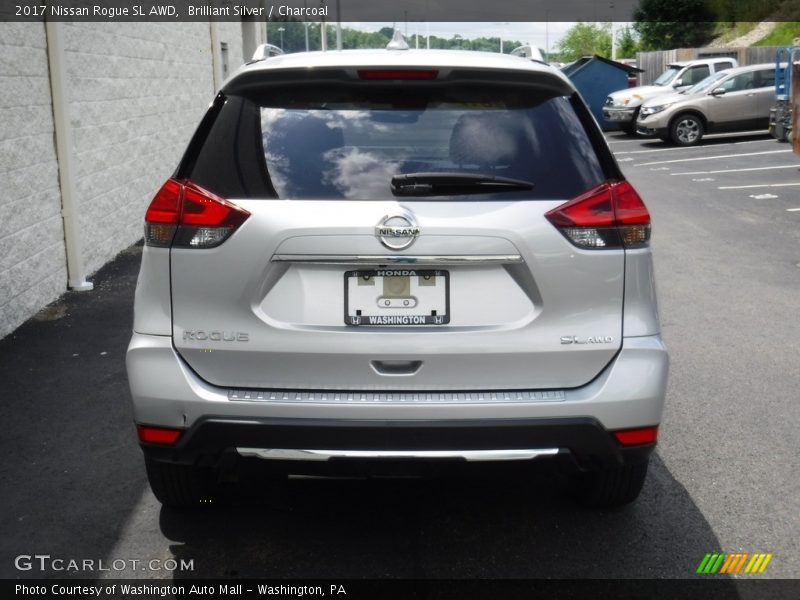 Brilliant Silver / Charcoal 2017 Nissan Rogue SL AWD