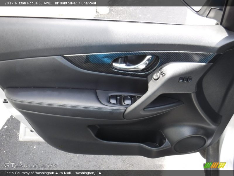 Brilliant Silver / Charcoal 2017 Nissan Rogue SL AWD