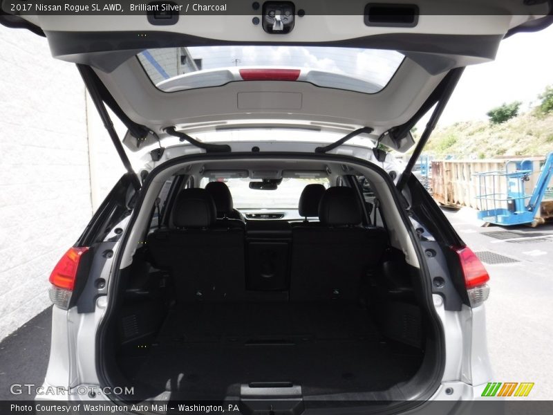 Brilliant Silver / Charcoal 2017 Nissan Rogue SL AWD