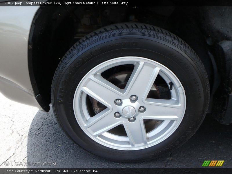 Light Khaki Metallic / Pastel Slate Gray 2007 Jeep Compass Limited 4x4