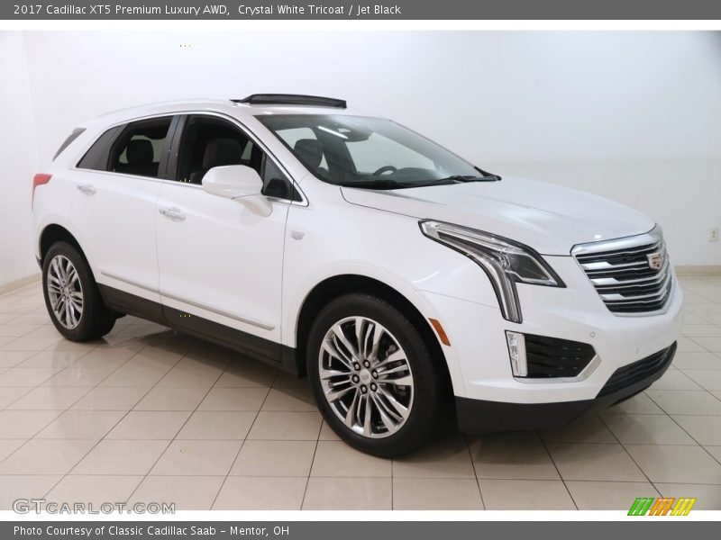 Crystal White Tricoat / Jet Black 2017 Cadillac XT5 Premium Luxury AWD