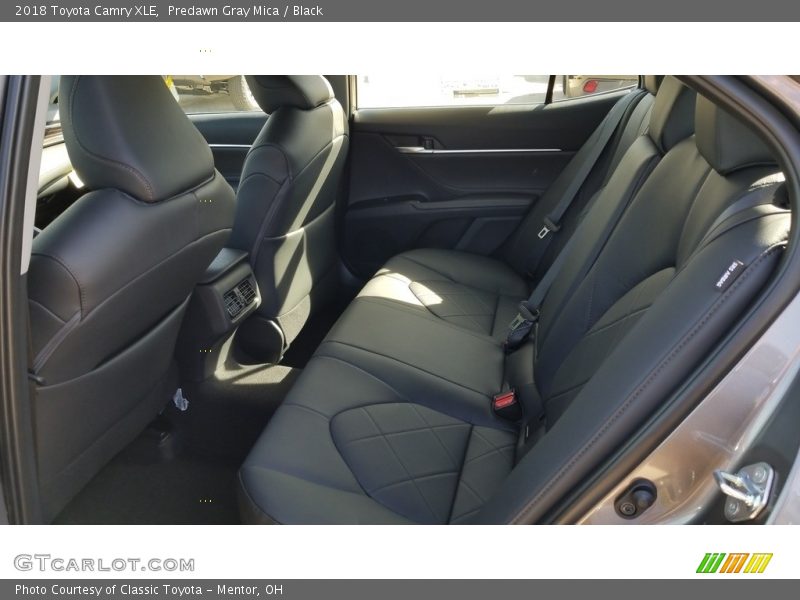 Predawn Gray Mica / Black 2018 Toyota Camry XLE