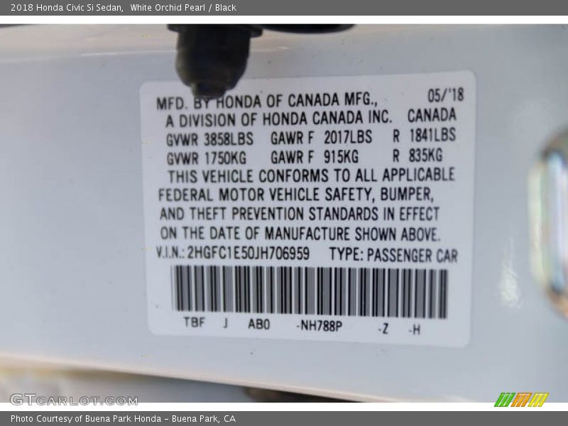 White Orchid Pearl / Black 2018 Honda Civic Si Sedan