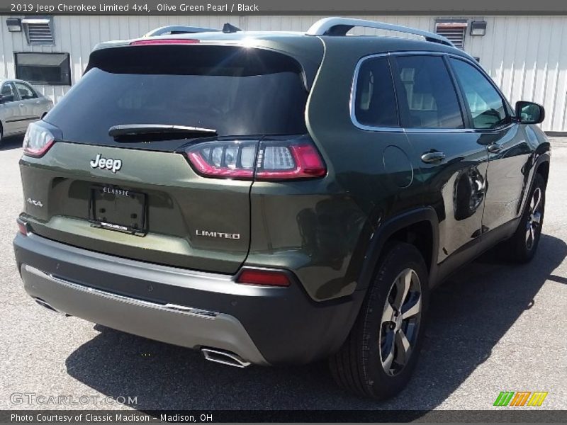 Olive Green Pearl / Black 2019 Jeep Cherokee Limited 4x4