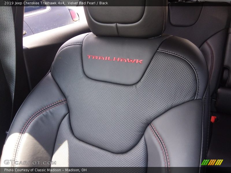 Velvet Red Pearl / Black 2019 Jeep Cherokee Trailhawk 4x4