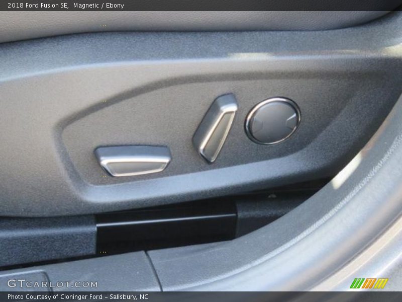 Magnetic / Ebony 2018 Ford Fusion SE