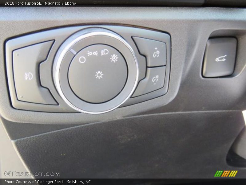 Magnetic / Ebony 2018 Ford Fusion SE