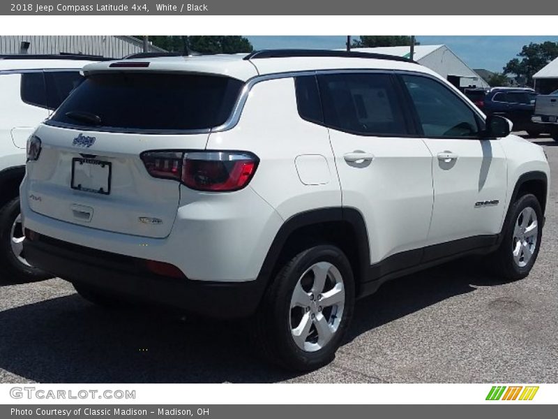 White / Black 2018 Jeep Compass Latitude 4x4