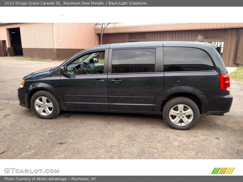 Maximum Steel Metallic / Black/Light Graystone 2013 Dodge Grand Caravan SE