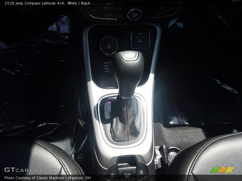White / Black 2018 Jeep Compass Latitude 4x4