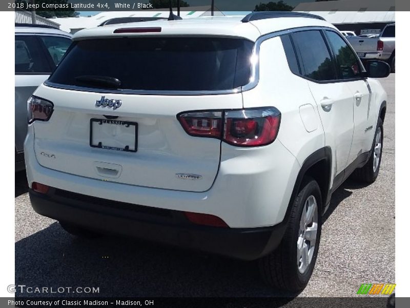 White / Black 2018 Jeep Compass Latitude 4x4