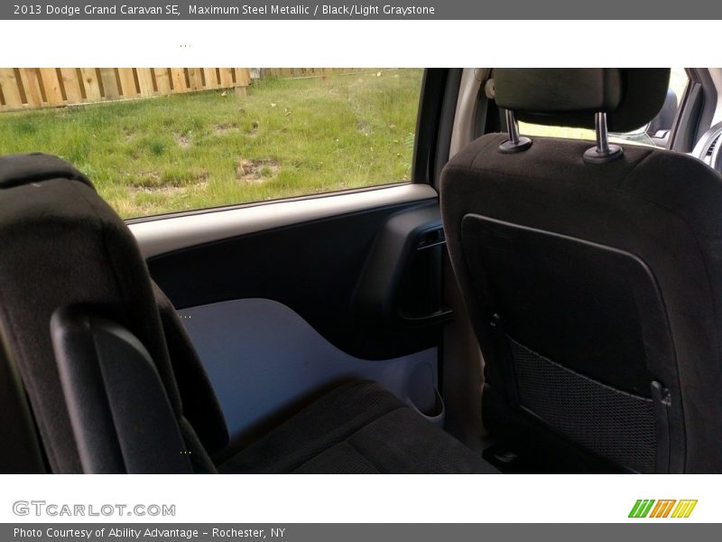 Maximum Steel Metallic / Black/Light Graystone 2013 Dodge Grand Caravan SE