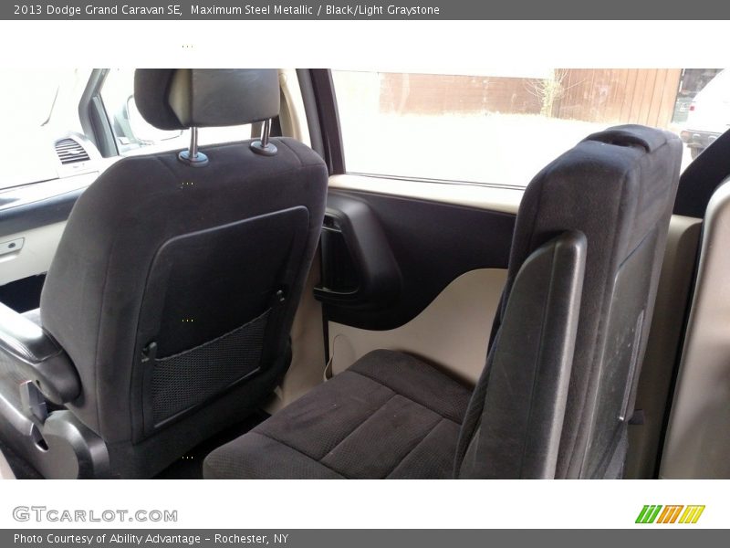 Maximum Steel Metallic / Black/Light Graystone 2013 Dodge Grand Caravan SE
