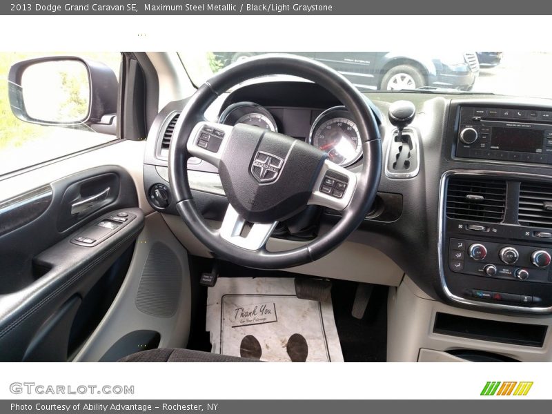 Maximum Steel Metallic / Black/Light Graystone 2013 Dodge Grand Caravan SE