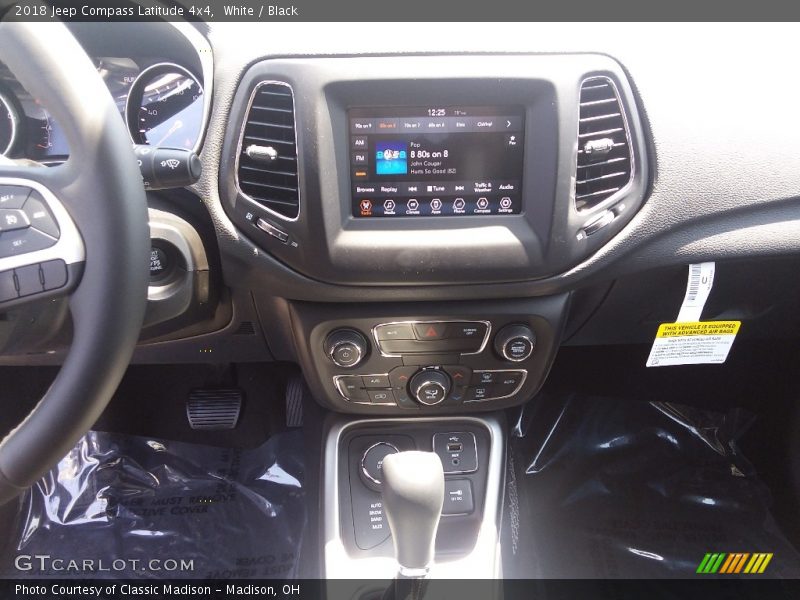 White / Black 2018 Jeep Compass Latitude 4x4
