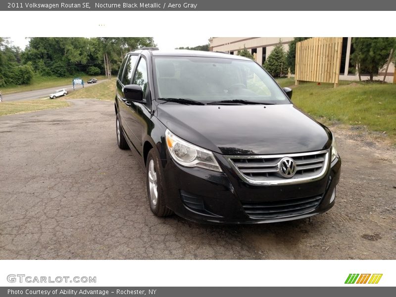 Nocturne Black Metallic / Aero Gray 2011 Volkswagen Routan SE