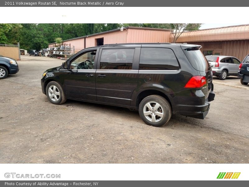 Nocturne Black Metallic / Aero Gray 2011 Volkswagen Routan SE