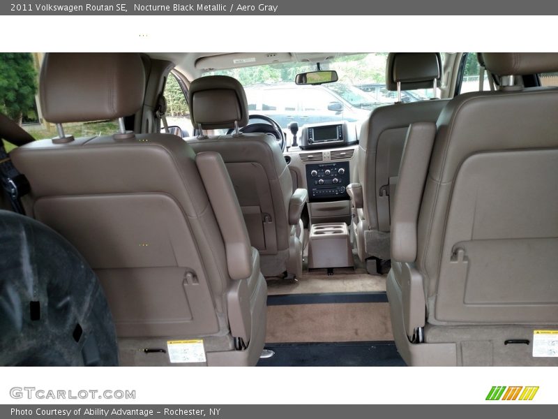 Nocturne Black Metallic / Aero Gray 2011 Volkswagen Routan SE