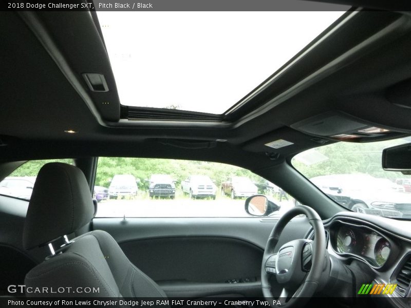 Pitch Black / Black 2018 Dodge Challenger SXT