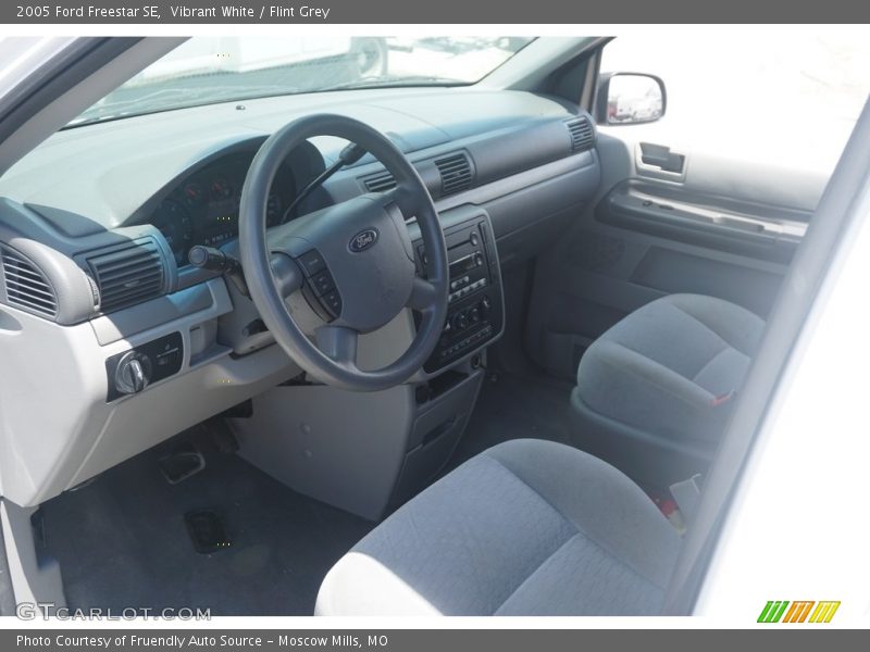 Vibrant White / Flint Grey 2005 Ford Freestar SE