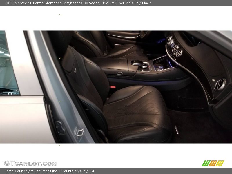Iridium Silver Metallic / Black 2016 Mercedes-Benz S Mercedes-Maybach S600 Sedan