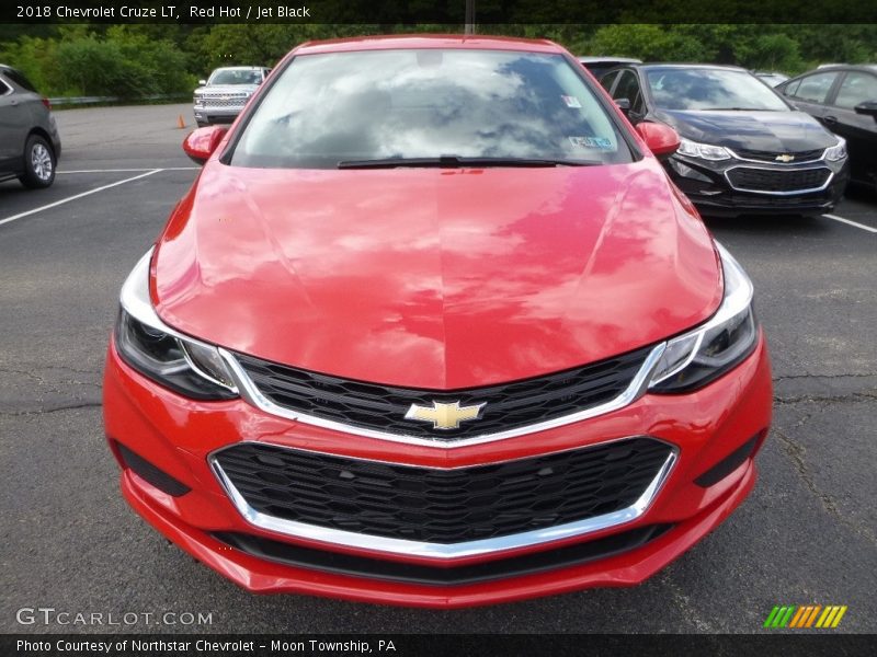 Red Hot / Jet Black 2018 Chevrolet Cruze LT