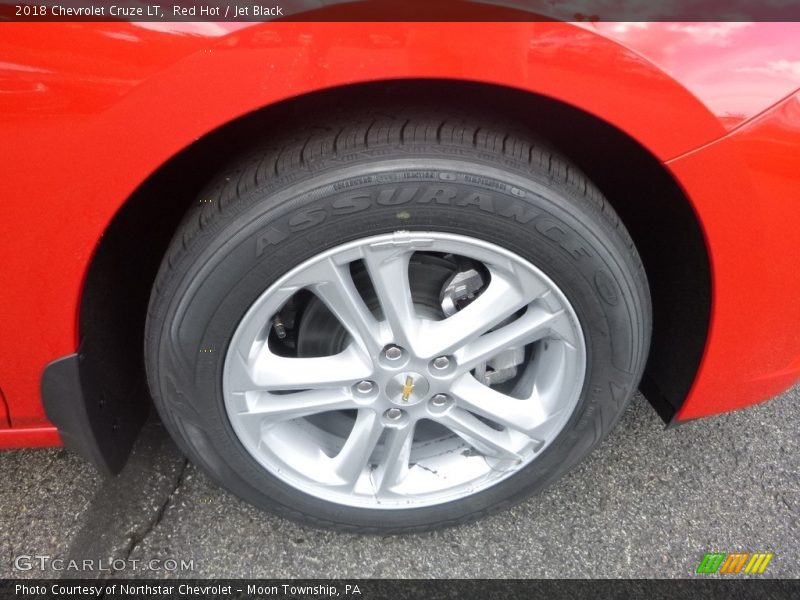 Red Hot / Jet Black 2018 Chevrolet Cruze LT