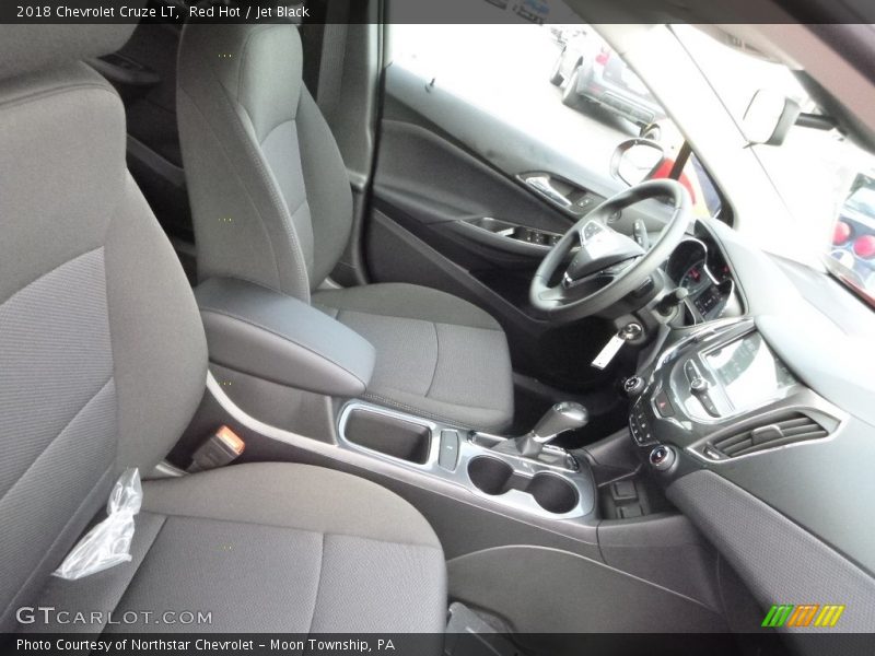 Red Hot / Jet Black 2018 Chevrolet Cruze LT