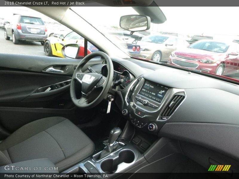 Red Hot / Jet Black 2018 Chevrolet Cruze LT