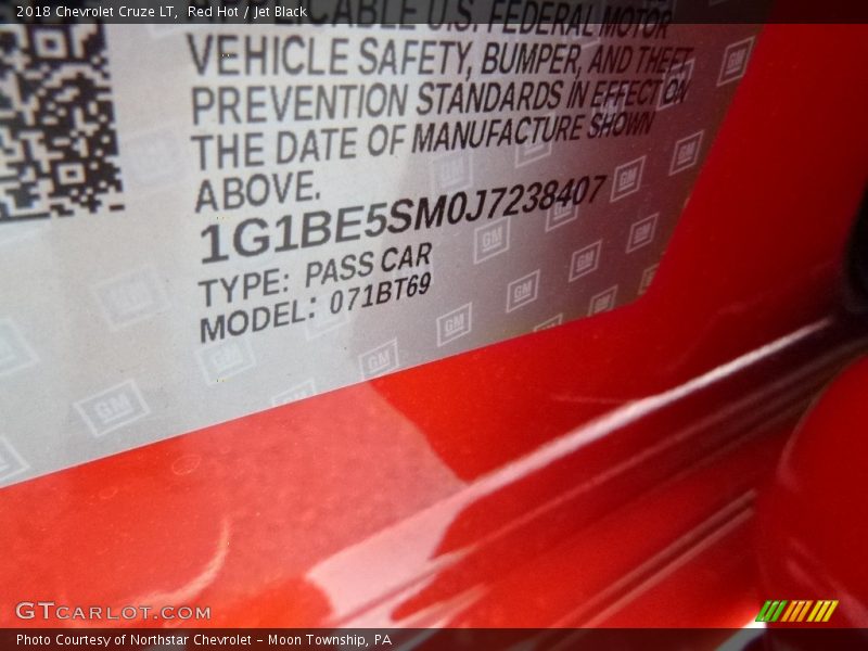Red Hot / Jet Black 2018 Chevrolet Cruze LT