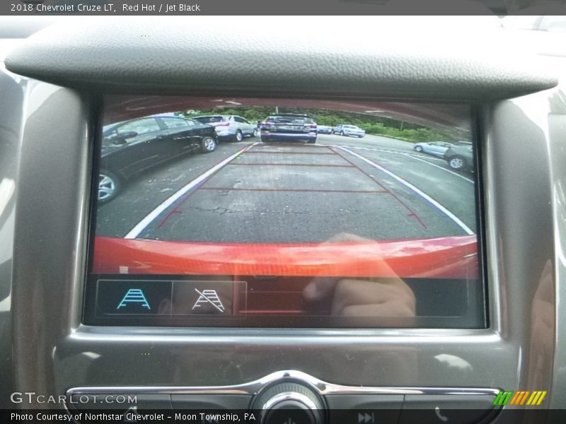Red Hot / Jet Black 2018 Chevrolet Cruze LT