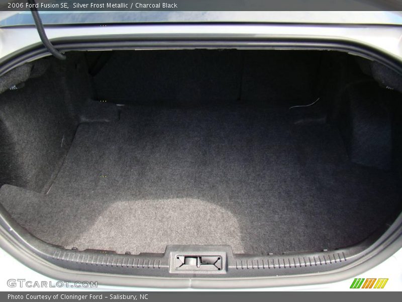 Silver Frost Metallic / Charcoal Black 2006 Ford Fusion SE