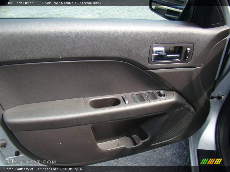 Silver Frost Metallic / Charcoal Black 2006 Ford Fusion SE