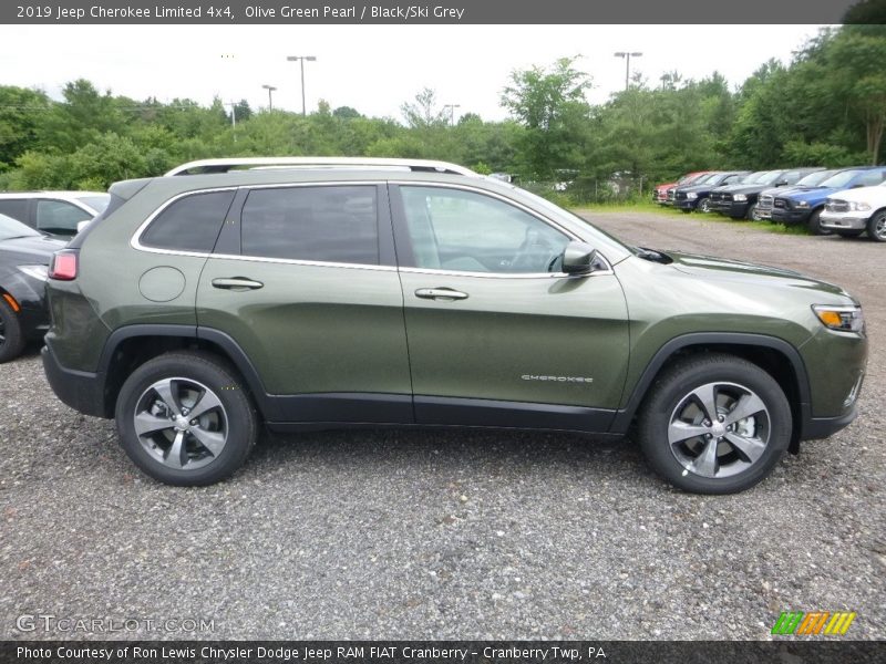 Olive Green Pearl / Black/Ski Grey 2019 Jeep Cherokee Limited 4x4