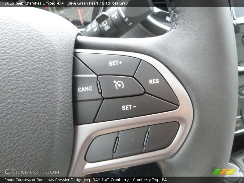 Olive Green Pearl / Black/Ski Grey 2019 Jeep Cherokee Limited 4x4