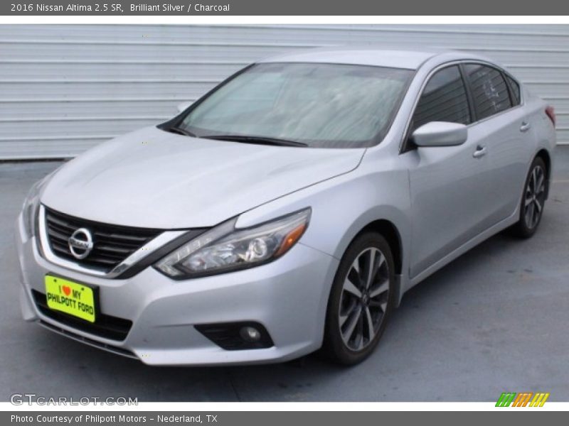 Brilliant Silver / Charcoal 2016 Nissan Altima 2.5 SR