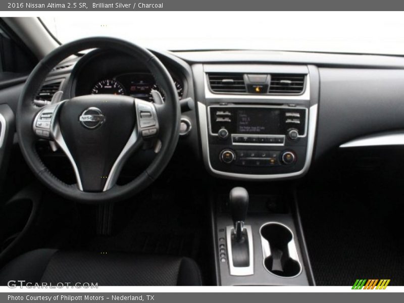 Brilliant Silver / Charcoal 2016 Nissan Altima 2.5 SR