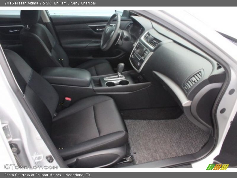 Brilliant Silver / Charcoal 2016 Nissan Altima 2.5 SR