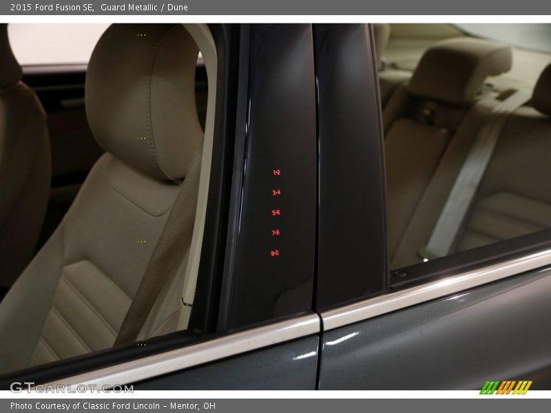 Guard Metallic / Dune 2015 Ford Fusion SE