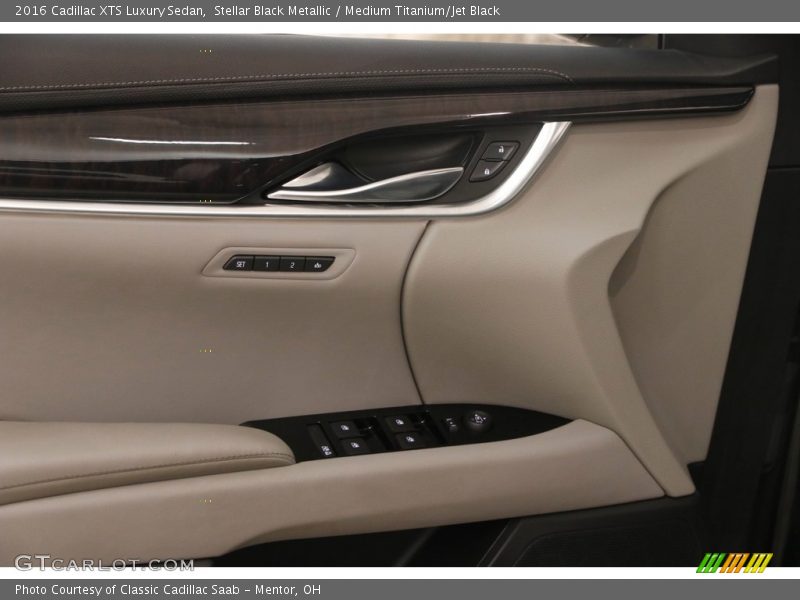 Stellar Black Metallic / Medium Titanium/Jet Black 2016 Cadillac XTS Luxury Sedan
