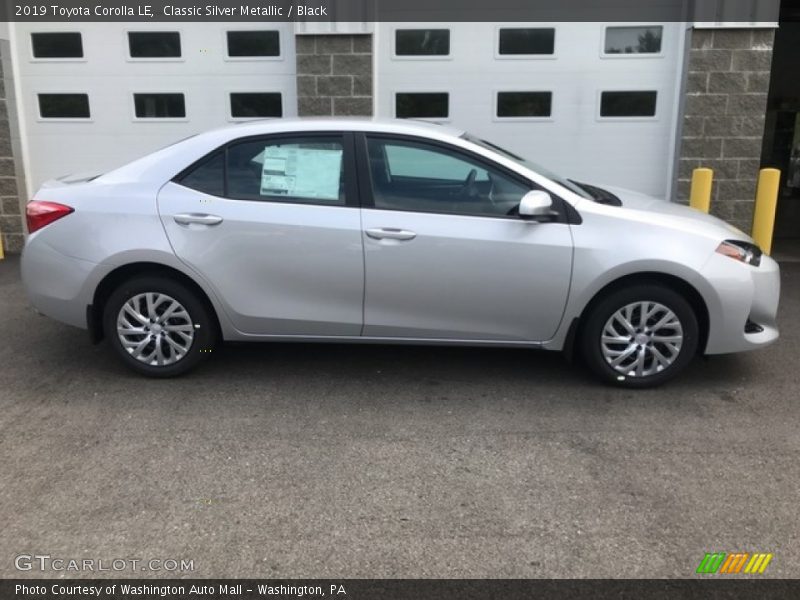 Classic Silver Metallic / Black 2019 Toyota Corolla LE