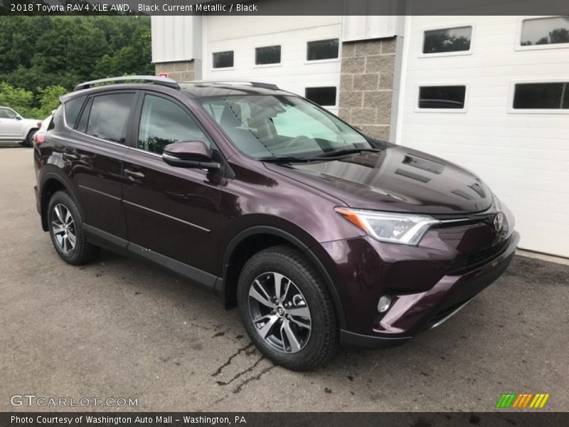 Front 3/4 View of 2018 RAV4 XLE AWD