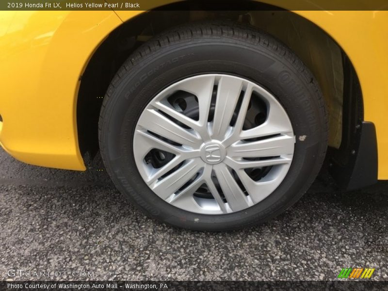 Helios Yellow Pearl / Black 2019 Honda Fit LX