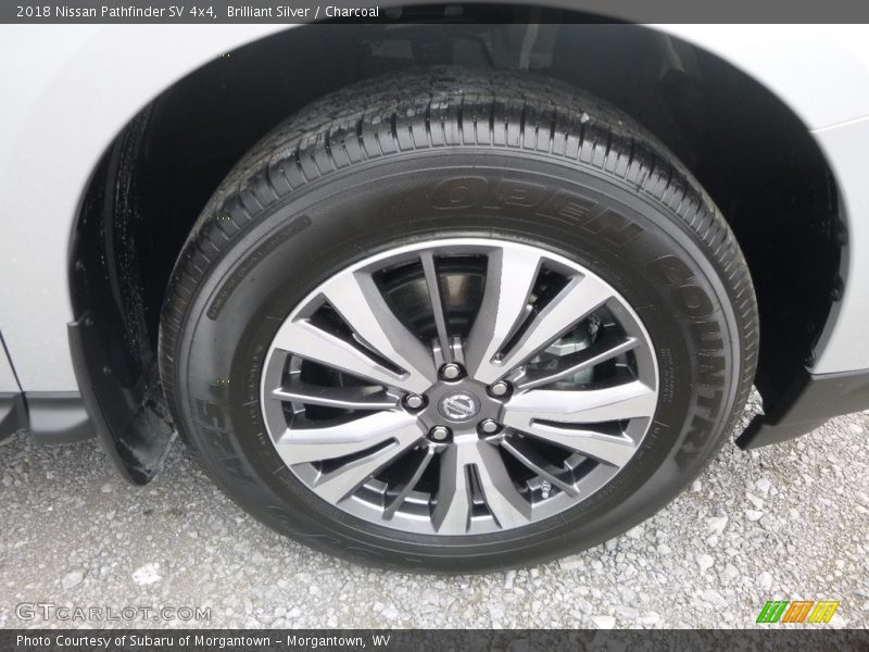 Brilliant Silver / Charcoal 2018 Nissan Pathfinder SV 4x4