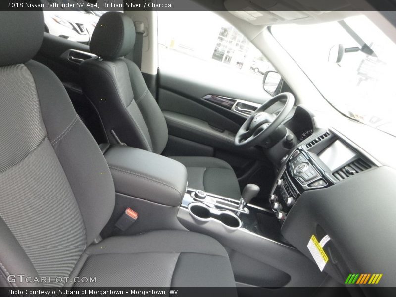 Brilliant Silver / Charcoal 2018 Nissan Pathfinder SV 4x4