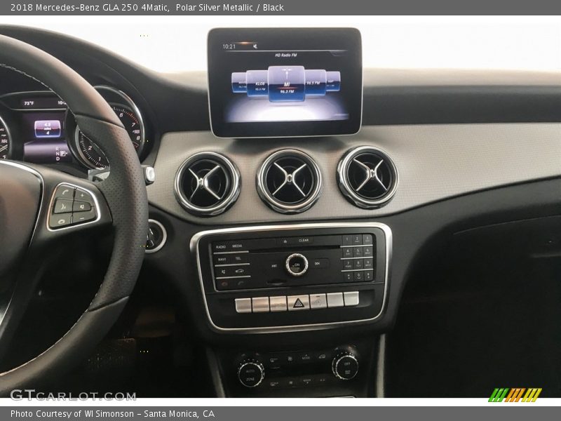 Polar Silver Metallic / Black 2018 Mercedes-Benz GLA 250 4Matic