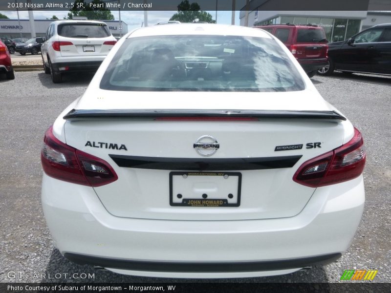 Pearl White / Charcoal 2018 Nissan Altima 2.5 SR
